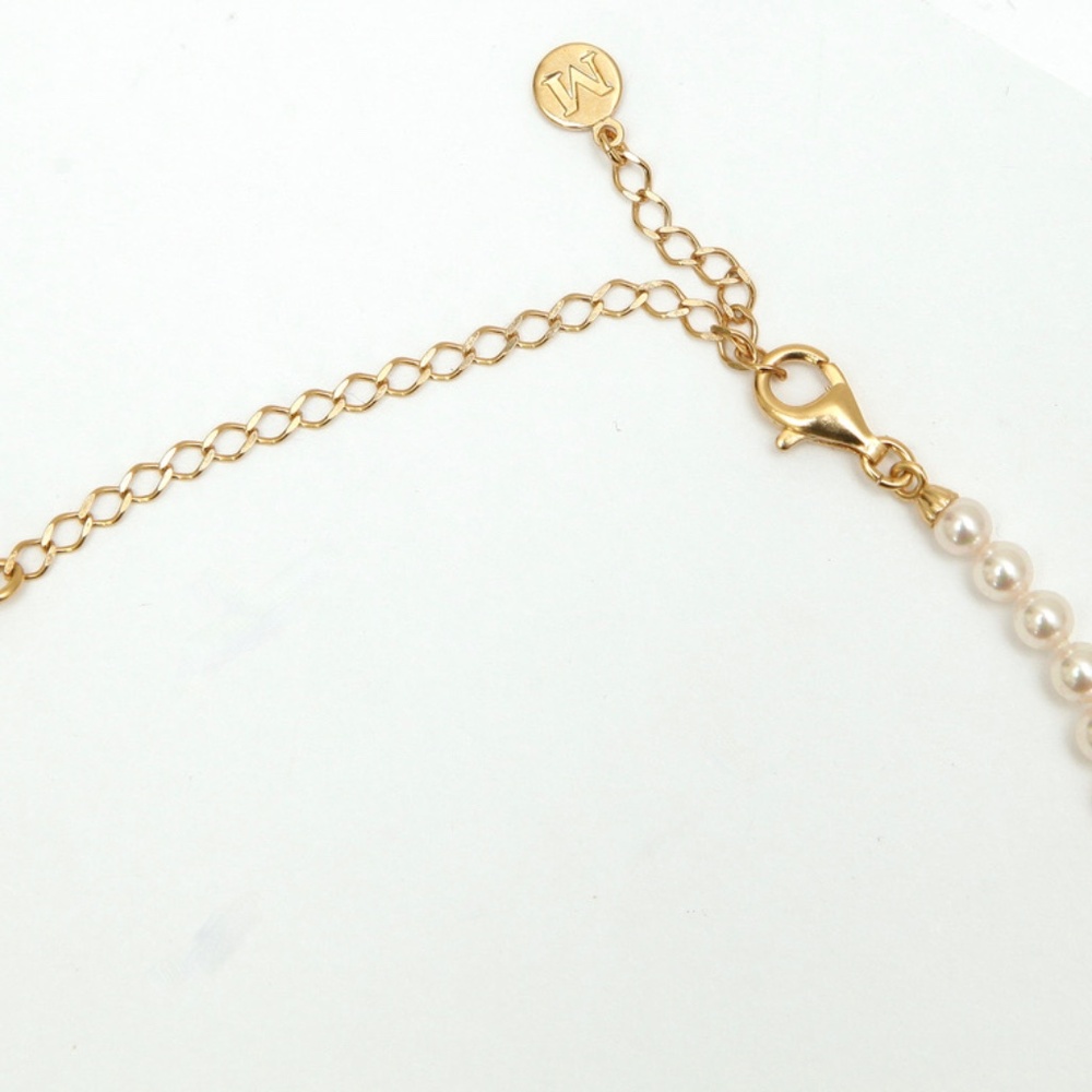 Elegant Pearl Necklace with Gold Accents - Picture 2 of 3
